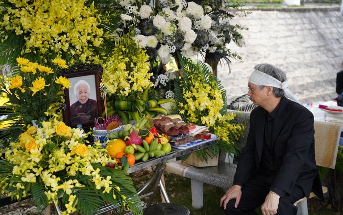 Xúc động giây phút tiễn biệt Nhà giáo, NSND Thái Thị Liên về với đất mẹ