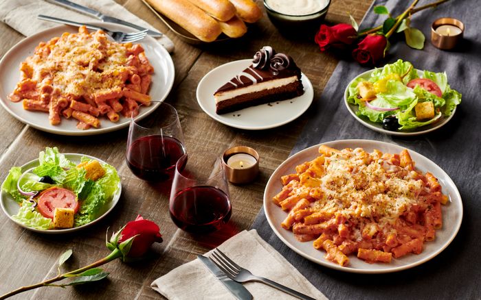 Loạt 'bí kíp' đơn giản không ngờ nhưng lại biến đêm Valentine tại gia thêm phần thăng hoa