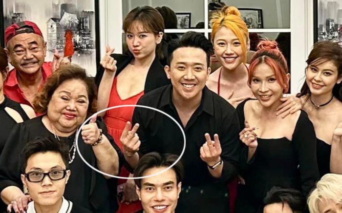 Lộ vòng 2 to bất thường, Hari Won đang có tin vui?