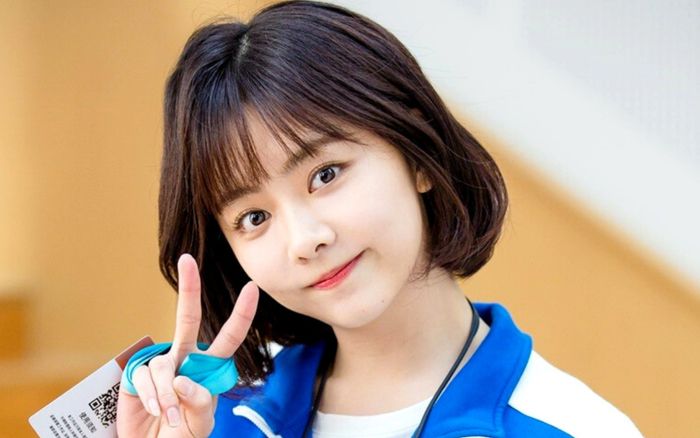 Đàm Tùng Vận chủ động giữ khoảng cách với đồng nghiệp nam vì sợ bạn trai ghen?