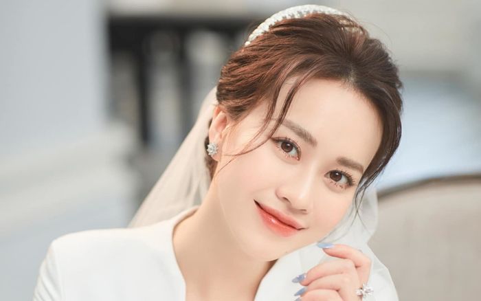 Nữ diễn viên vai 'con giáp thứ 13' phim Đừng Làm Mẹ Cáu: Ngoài đời giỏi giang, sở hữu học vấn khủng
