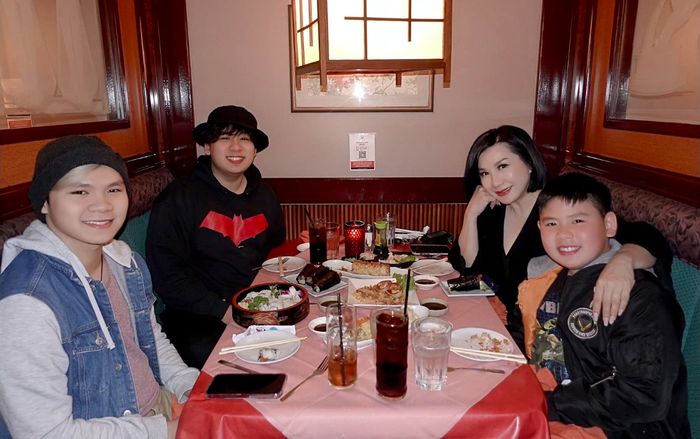 Vợ cũ Bằng Kiều hẹn hò với '3 tình yêu lớn', tiết lộ tình trạng cánh tay sau tai nạn