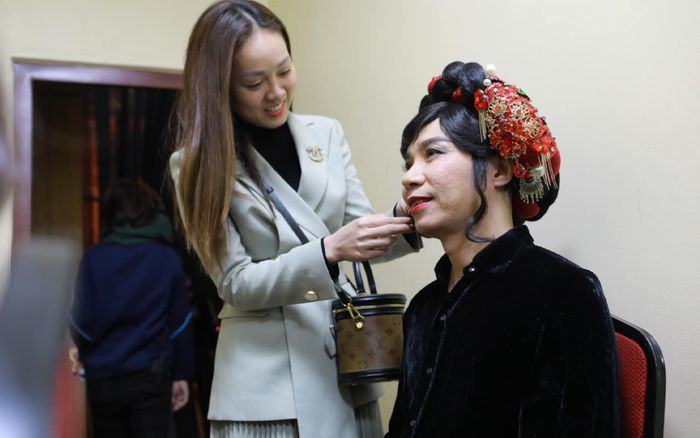 Bà xã NSND Công Lý khoe ảnh tự tay trang trí ban công, tiết lộ làm một việc khiến 'Cô Đẩu' hết hồn