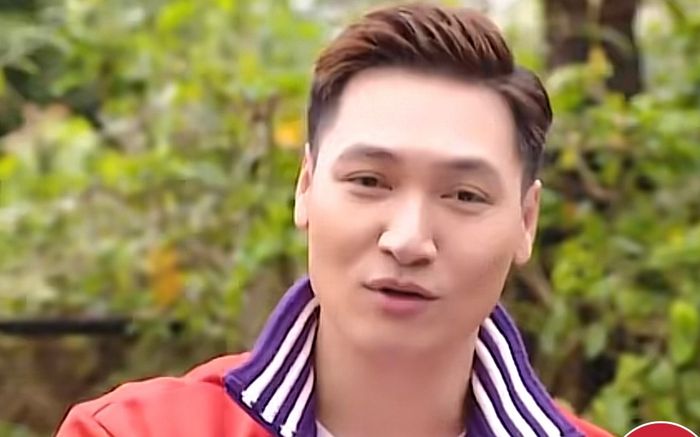 Đang diễn cảnh hôn, Mạnh Trường bị khán giả nhắc về bế con