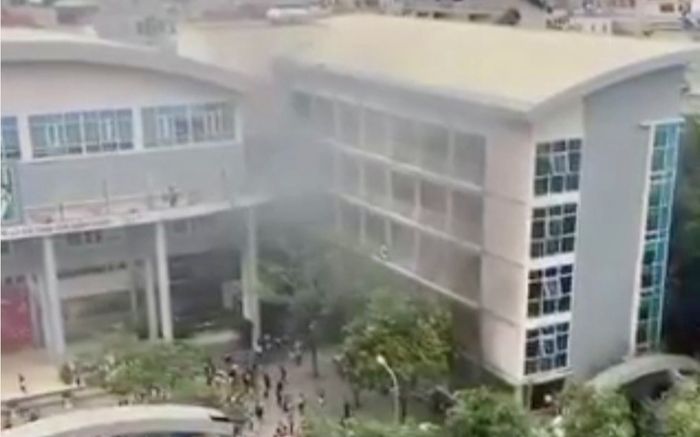 Hà Nội: Cháy trường tiểu học Yên Hòa giờ nghỉ trưa, hàng trăm học sinh hoảng loạn tháo chạy