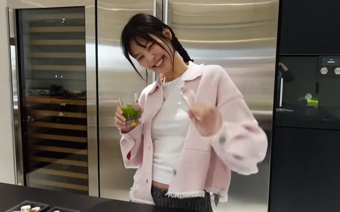 Không phải bạn trai, đây mới là người được Jennie (BLACKPINK) tự tay tặng quà Valentine