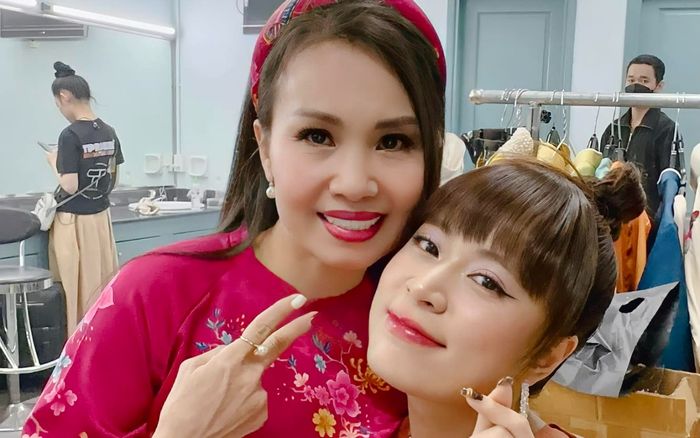 Hoàng Thùy Linh bị chê trách vì hành xử với Cẩm Ly: 'Đàn chị đứng nói chuyện mà mình ngồi?'