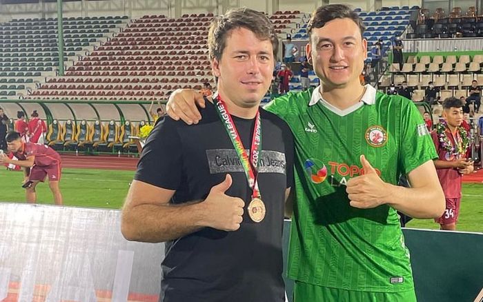 Phản ứng của HLV Foiani khi bị đại diện thủ môn Văn Lâm chê