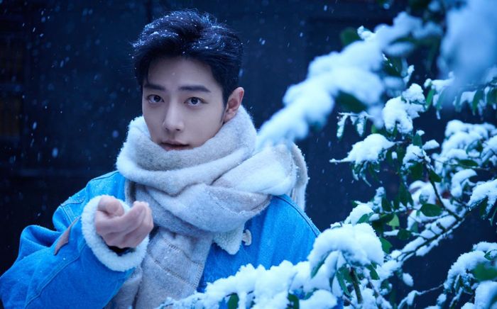 Tiêu Chiến bị nhận xét là khác xa trên màn ảnh khiến dân tình hoang mang