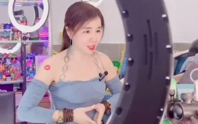 Tại sao Phan Phương gây sức hút với cộng đồng mạng thời gian qua?