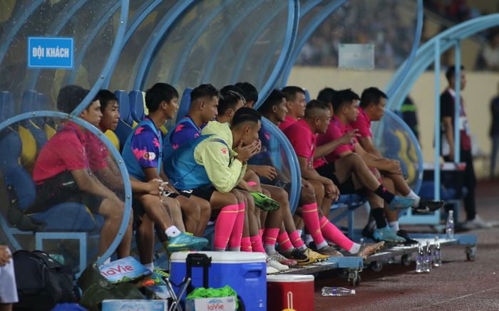 CLB đăng ký tên Sài Gòn, đá sân nhà Đà Lạt
