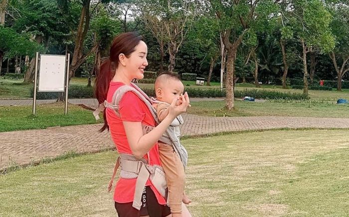 Quý tử nhà Bảo Thy có hành động khiến mẹ đi từ bất ngờ này đến bất ngờ khác