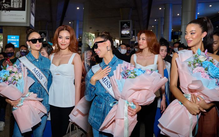 Những khoảnh khắc đẹp 'chấn động' của Lan Khuê khi đọ sắc cùng hai mỹ nhân Miss Universe
