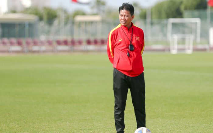 Hài lòng về trận thua trước Dubai, HLV Hoàng Anh Tuấn tin U20 Việt Nam có bài học tốt