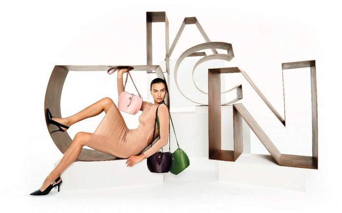 Irina Shayk tỏa sáng tại tuần lễ thời trang Milan Fashion Week 2023