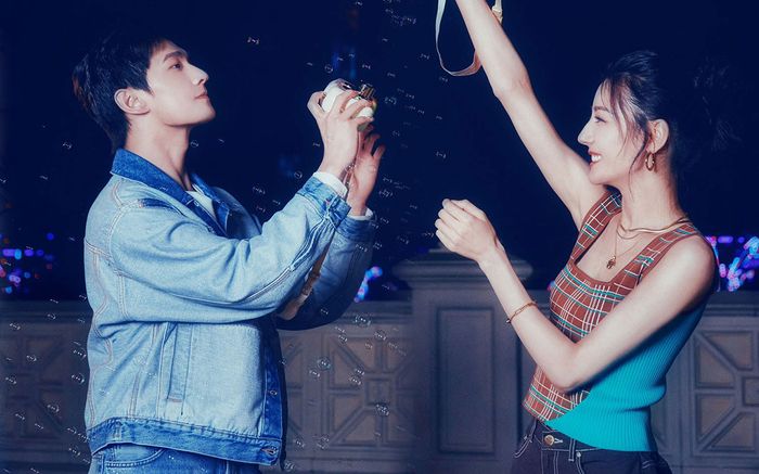 Hóa ra Địch Lệ Nhiệt Ba lâu lắm mới lộ diện là để hẹn hò cùng Dương Dương?