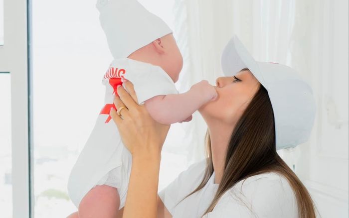 Vợ Tây gửi lời chúc ngọt ngào tới Bùi Tiến Dũng trong sinh nhật tuổi 26