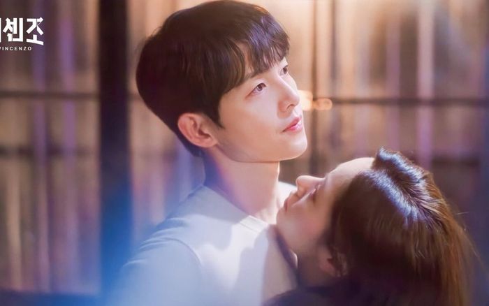 Từng bị chê cà mặt quá đà, lời kể của diễn viên đàn em về Song Joong Ki đã chứng minh điều ngược lại