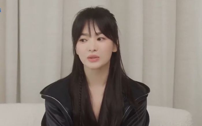 Song Hye Kyo đích thân thông báo có tin vui sau đồn đoán có bầu, nhưng vẫn nhất quyết che bụng?