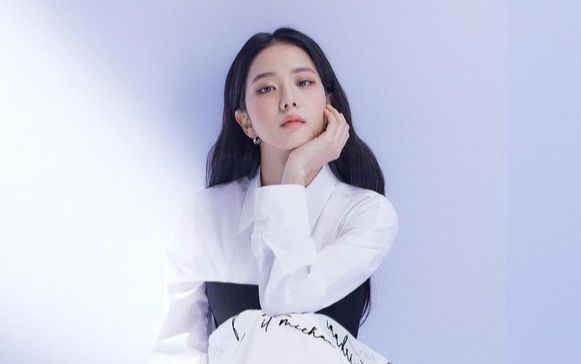 Jisoo (BLACKPINK) đúng chuẩn con cưng của nhãn hàng, chỉ nhìn chi tiết này đã đủ hiểu