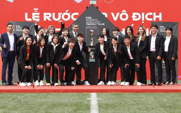'Thật tự hào khi chứng kiến Cúp vàng World Cup đến Việt Nam'