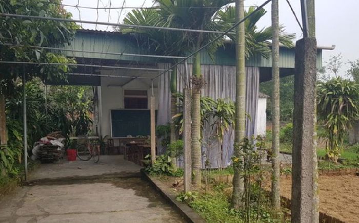 Tạm giữ thầy giáo bị tố sàm sỡ học sinh lớp 5 trong nhà bếp