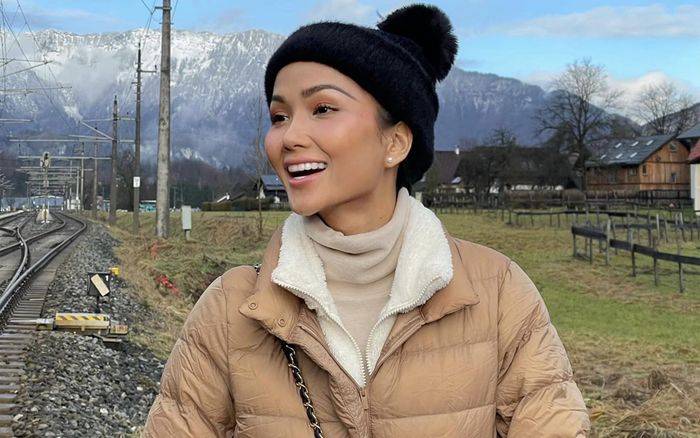 H'Hen Niê đăng hình khẳng định độc thân nhưng lại chỉnh sửa ngay sau đó, chuyện gì đây?