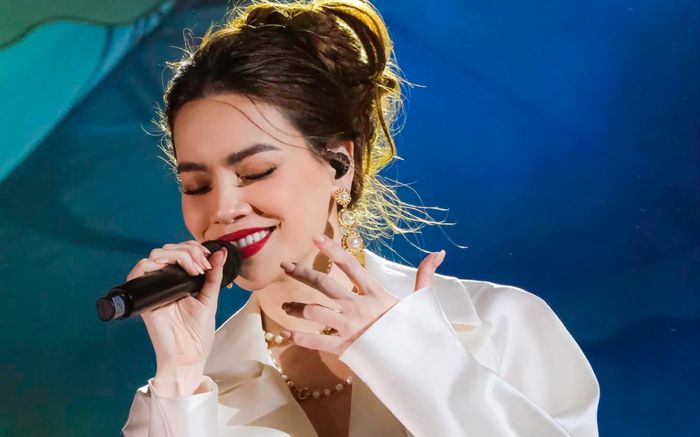 Tranh cãi Hồ Ngọc Hà chán nản, muốn bỏ nghề hát hò?