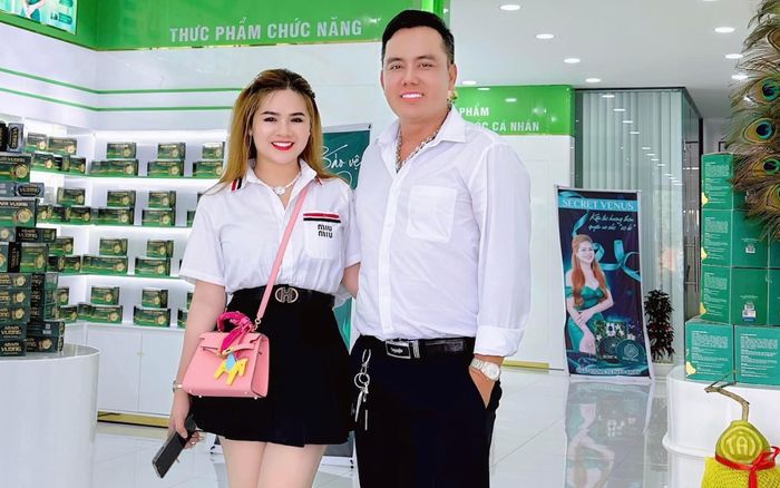 Vợ chồng song ca Nguyễn Kim Cương - Sáng lập thương hiệu VCSC mang sắc đẹp đến cho mọi người