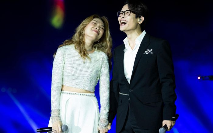 Hà Anh Tuấn - Mỹ Tâm nắm chặt tay song ca bài hát về tình yêu: Tình bể bình đến thế là cùng!