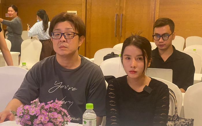 Bà Nhân Vlog tiết lộ trước họp báo đã nhắn tin riêng cho bác sĩ T nhưng lại lấp lửng về phản ứng của ông