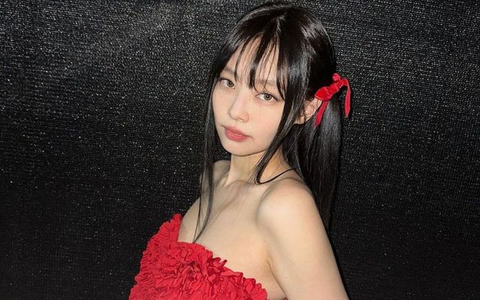 Bức ảnh lạ của Jennie (BLACKPINK) khiến netizen công nhận: 'Người thành công phải có lối đi riêng'