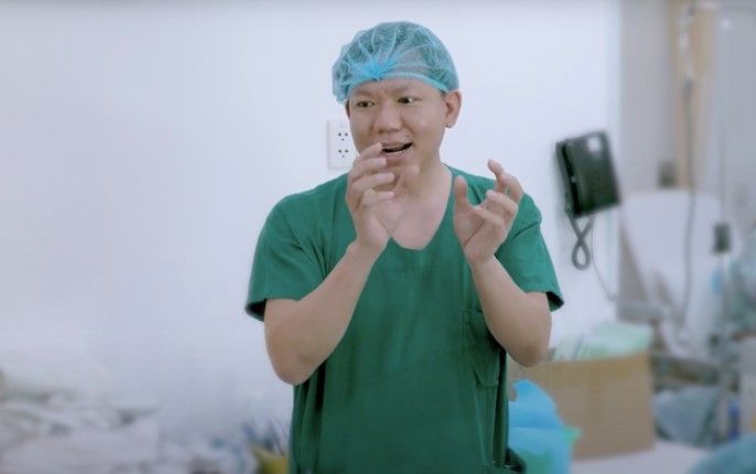 Được khách hàng ngỏ lời cảm ơn bằng số tiền 1 tỷ đồng, BS Cao Hữu Thịnh từ chối và đưa ra đề nghị cao đẹp