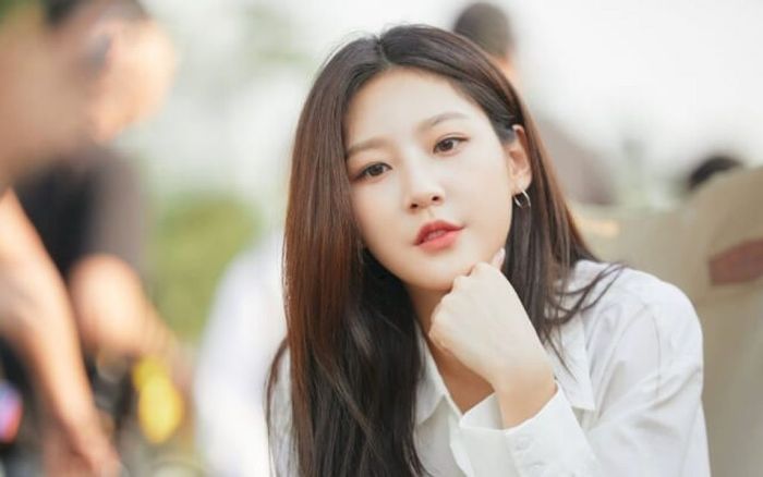 Không thể liên lạc với Kim Sae Ron sau tranh cãi giả làm nhân viên quán cafe