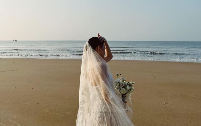 Linh Rin bất ngờ hé lộ hình ảnh mặc váy cưới, ngầm tiết lộ quy định dành cho khách mời tại hôn lễ