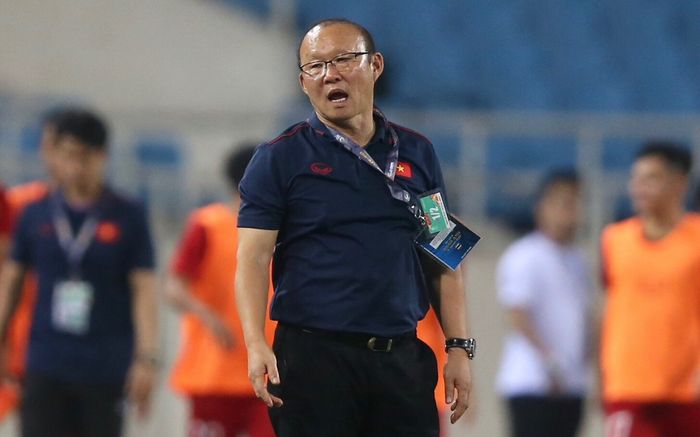 Trách nhiệm từ lời chia tay và chấp nhận thất nghiệp của HLV Park Hang Seo