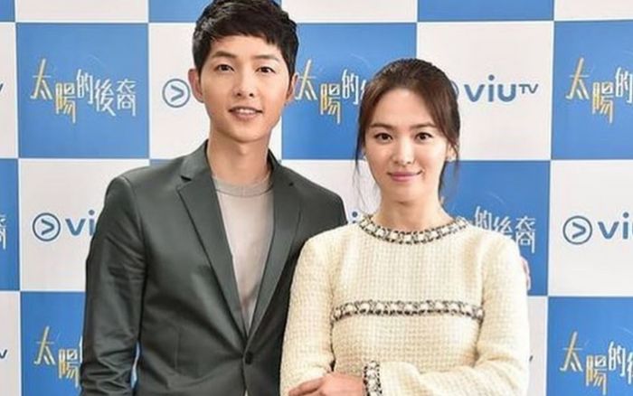 Giữa lúc Song Hye Kyo đại thắng, người hâm mộ lại háo hức chờ loạt phim mới của Song Joong Ki ra mắt