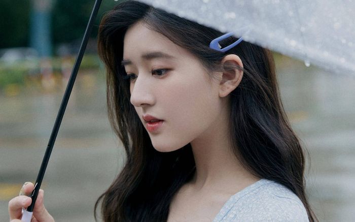 Triệu Lộ Tư gặp tin buồn trước thềm tham gia Đêm hội Weibo, fan đồng loạt gửi lời an ủi