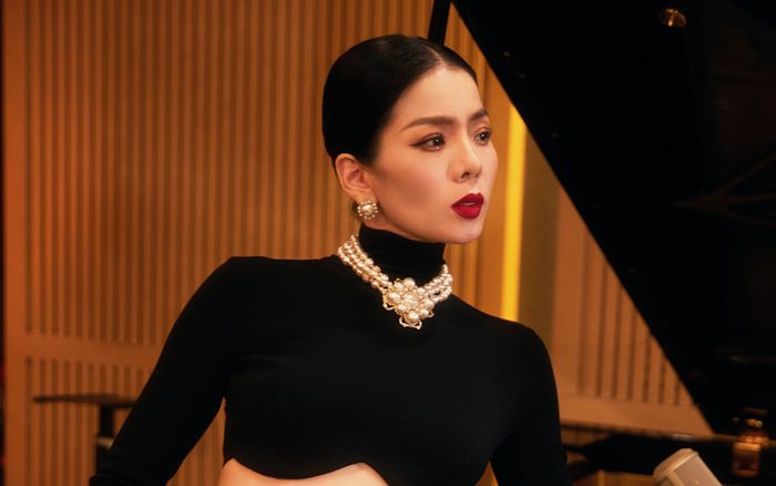 Giữa ồn ào, Lệ Quyên bất ngờ đăng đàn đầy ẩn ý: 'Đẳng cấp là văn hóa sống, là sự tử tế trong cư xử'