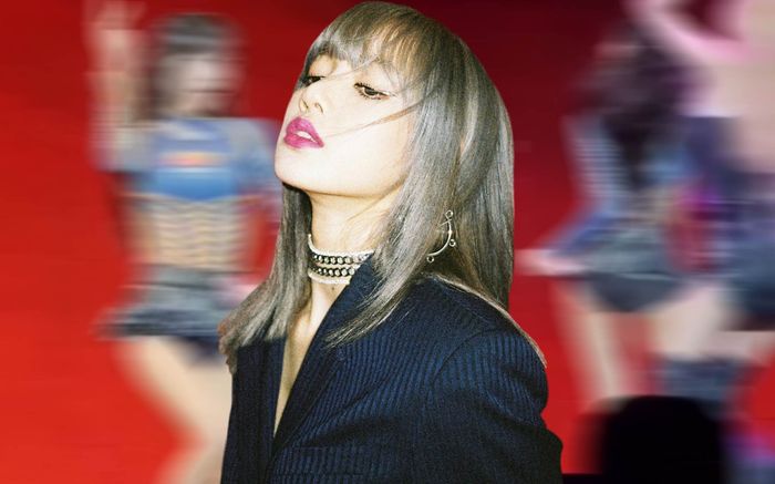 Trang phục diễn ngày càng 'nhức mắt' của Lisa: Nhìn vào chỉ thấy toàn quần bảo hộ!