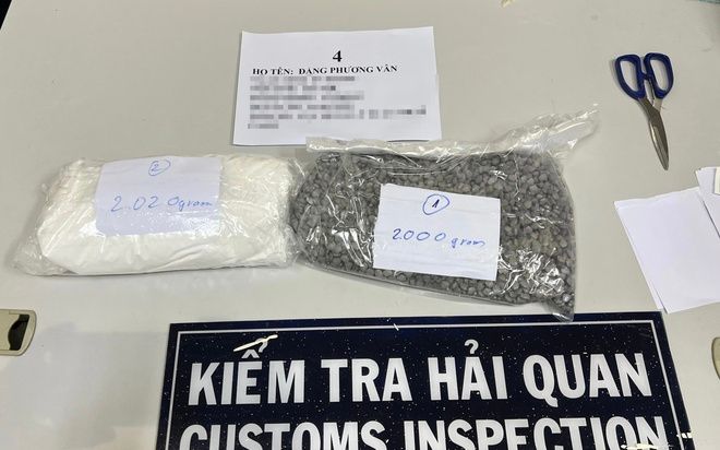 Thông tin mới vụ 4 nữ tiếp viên hàng không xách hơn 11kg ma túy từ Pháp về nước