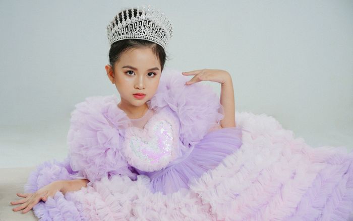 Em bé Việt Nam Nguyễn Ngọc Kiều Hân tham dự liên hoan phim Cannes 2023