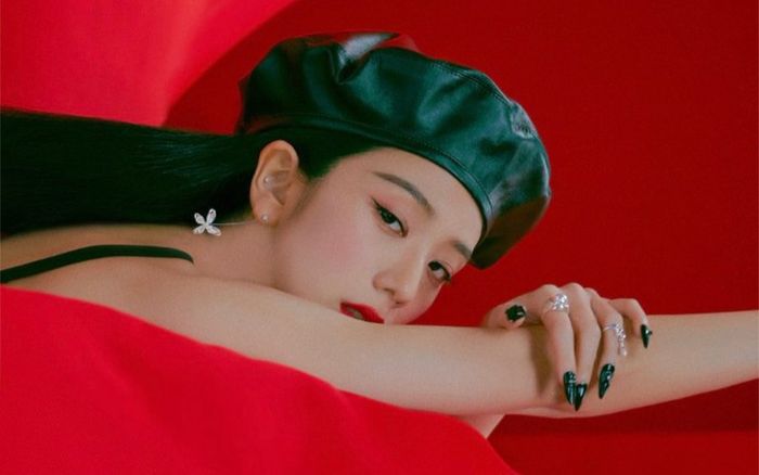 Hết nhận Song Hye Kyo là người Trung, C-net lại chê Jisoo (BLACKPINK) 'ăn cắp' văn hóa