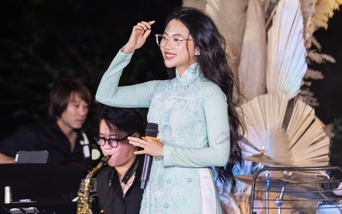 Phương Mỹ Chi tiết lộ ca khúc mà mình yêu thích nhất: Danh tính tưởng lạ hóa ra quen!