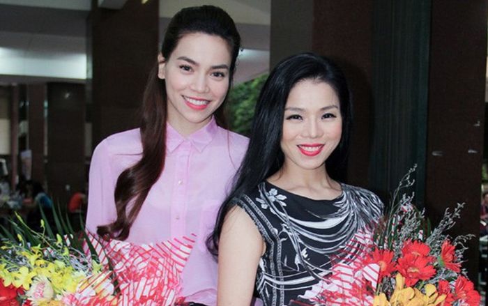 Màn 'cầu xin' công khai của Hồ Ngọc Hà dành cho Lệ Quyên gây xôn xao cõi mạng