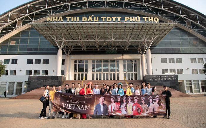 Fan Thái Lan 'giãy nảy' khi biết địa điểm tổ chức Miss Grand tại Việt Nam: Chỉ là nhà thi đấu thôi sao?