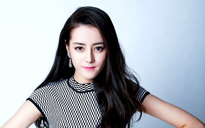 Địch Lệ Nhiệt Ba vướng 'vận đen', sự nghiệp bị ảnh hưởng nghiêm trọng chỉ sau một đêm