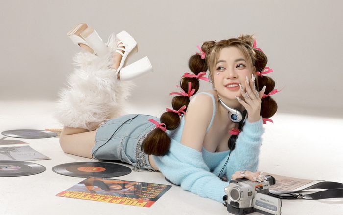 Nữ DJ Amily trải lòng về chuyện nghề nhiều cám dỗ