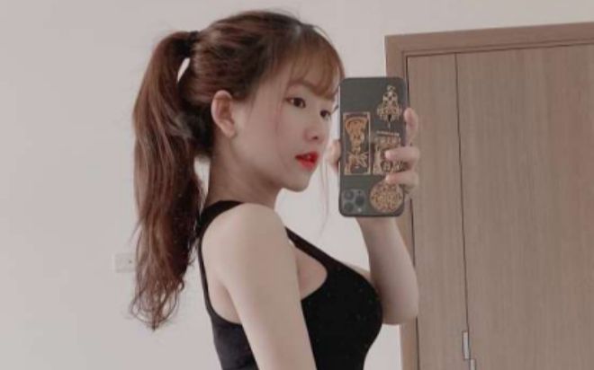 Hot girl Thùy Trang- Nổi tiếng với hơn 1,3M Follow tiktok