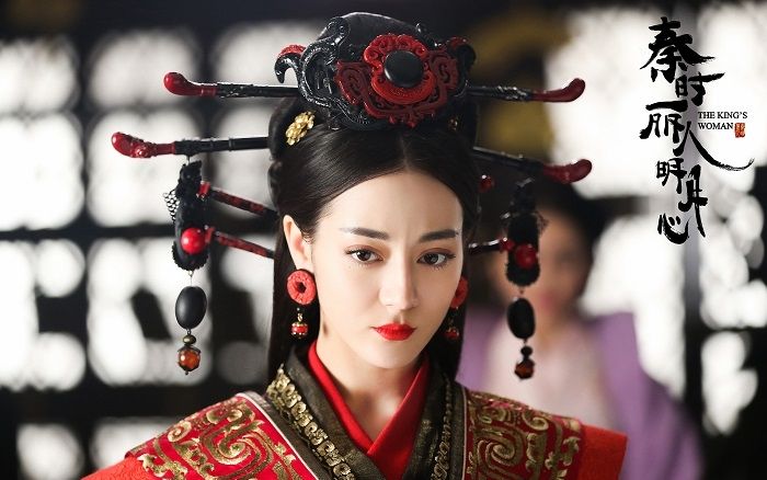 Sự nghiệp ngày càng mờ nhạt, Địch Lệ Nhiệt Ba khiến giới truyền thông phải lo lắng